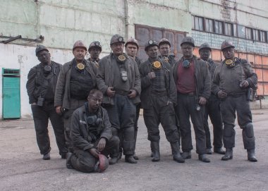 Kırmızı ışık, Ukrayna - 07 Ağustos 2013: madenciler maden Krasnokutsk
