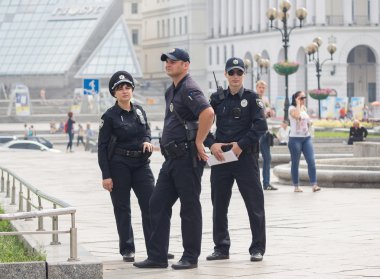 Kiev, Ukrayna - 04 Eylül 2015: polis görevli memurlar 
