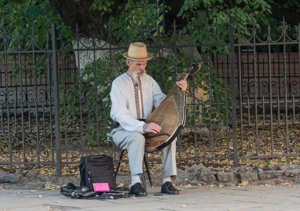 Kiev, Ukrayna-Eylül 25, 2015: ulusal bir yaşlı adam 