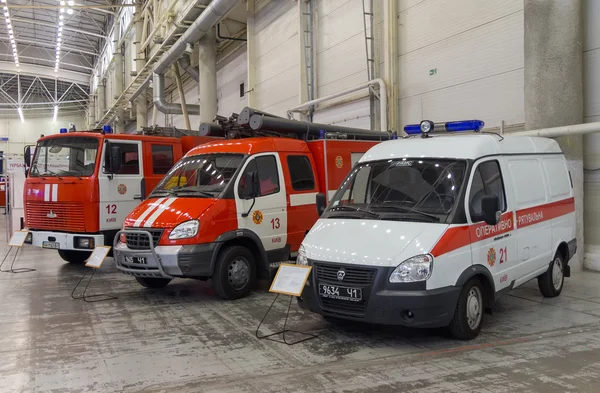 Kiev, Ucrânia - 22 de setembro de 2015: Caminhões de bombeiros na exposição — Fotografia de Stock