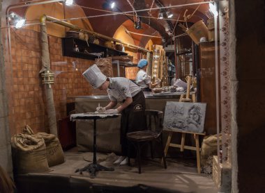 Lviv, Ukrayna - 18 Ekim 2015: şekerlemeciler çalışmak için bir showc