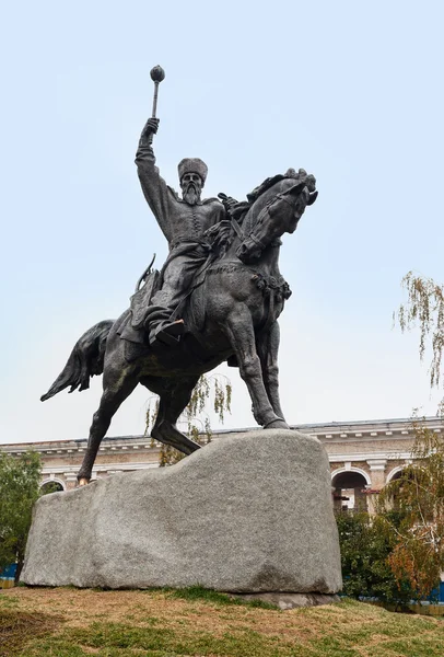 Monument voor Kozakken hetman Sahaidachny. — Stockfoto