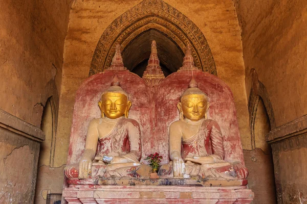 Buda imagen, Bagan en Myanmar (Burmar ) — Foto de Stock
