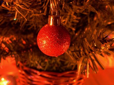 Mum ışığında sihirli Noel arifesi