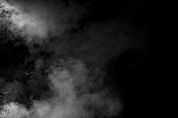 Dumanı siyah arkaplanda — Stok fotoğraf