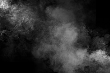 dumanı siyah arkaplanda