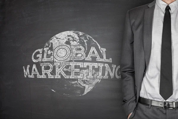 Concept de marketing global sur tableau noir — Photo