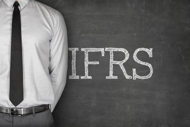 Uluslararası finansal raporlama standartları üzerinde siyah