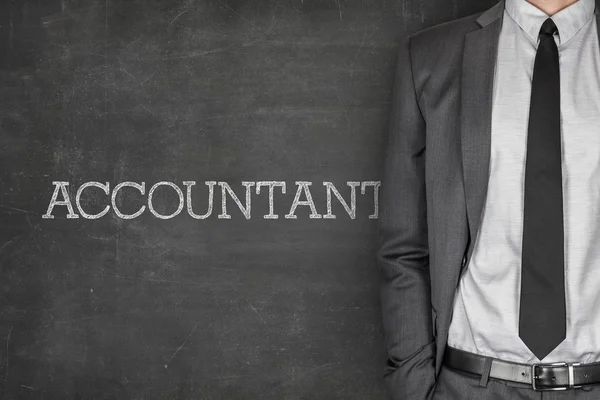 Accountant op blackboard — Stockfoto