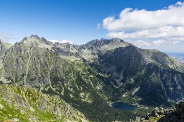 Dağ çevre Popradzki gölet (Popradske Pleso, Rybie Pleso)