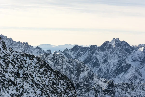 Montañas nevadas — Foto de Stock