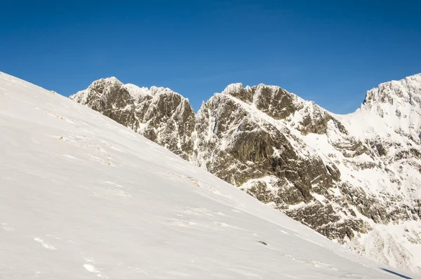 Zwei der drei gipfel mieguszowieckie — Stockfoto