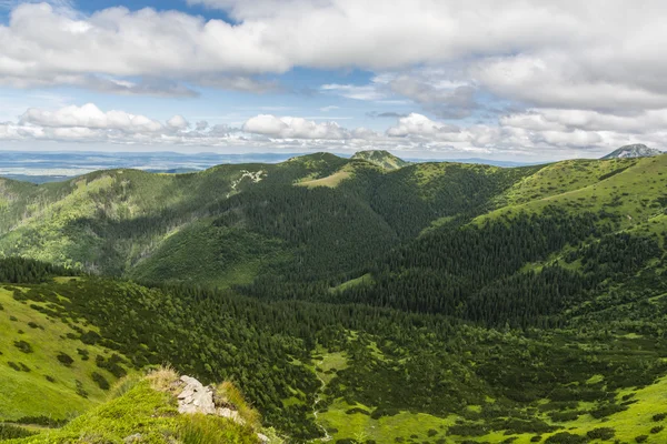 Maravilloso paisaje de montañas — Foto de Stock