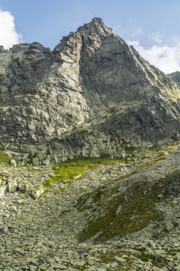 Dikey duvar Wolowa Turnia (Volia veza, Volova veza) Tatra Dağları'nda