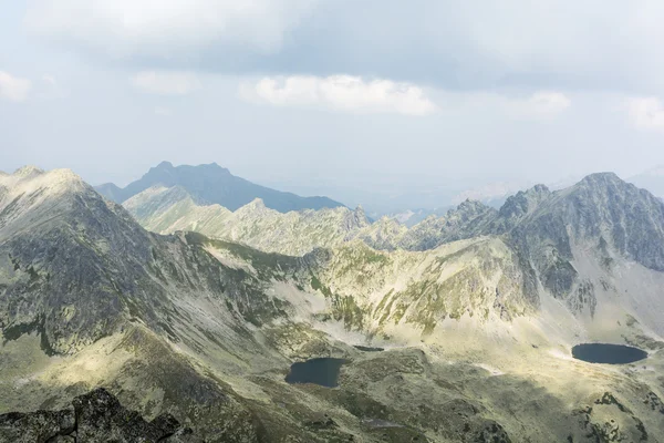 在阴天的时候的 Tatra 全景 — 图库照片