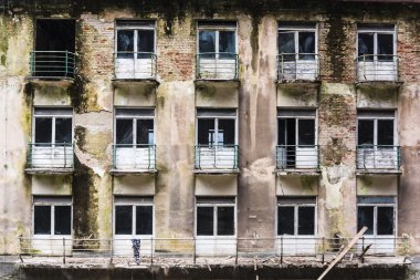 Eski balkon windows yok.