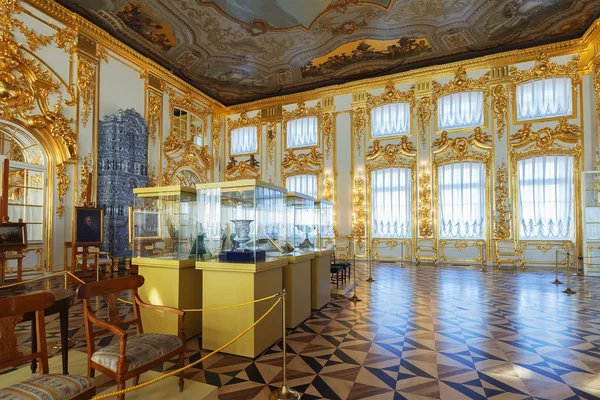 Het interieur van het Catharinapaleis in Tsarskoye Selo, in de buurt van St. Petersburg — Stockfoto