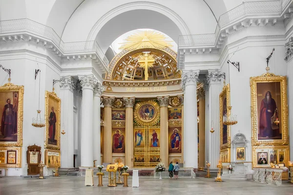 Interieur van de kathedraal van de Trinity (Troitsky) in Sint-Petersburg, Rusland — Stockfoto