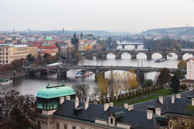 Prag, Vltava üzerinde köprüler görünümü