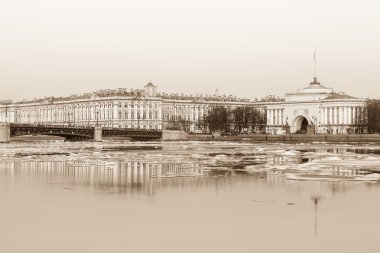 Hermitage, Palace bridge ve Admiralty St. Petersbur bina