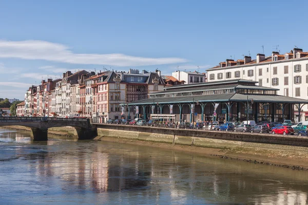 Embankment of Bayonne, France — Stockfoto