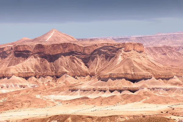 Peisaj deșert cu dealuri stâncoase, Israel — Fotografie, imagine de stoc