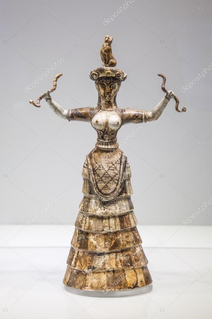 Minoan Statuette Snake Goddess in Heraklion Archaeological – Stock  Editorial Photo © paanna #83780812