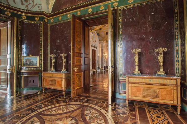 Innvendig i Agate Rooms for å bygge gamle Bath i Tsarskoje Selo, St. Petersburg – stockfoto