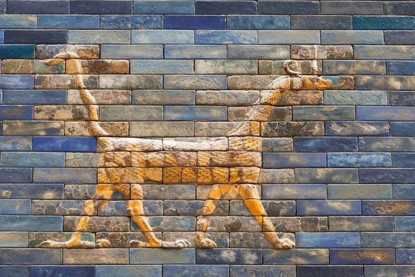 Jedna z draků od Ishtar Gate Babilon v Pergam — Stock fotografie