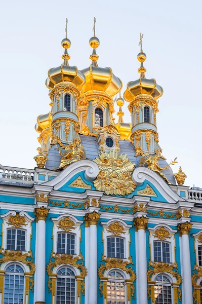 De kerk van de opstanding in de Catherine Paleis van Tsarskoje Selo, Sint-Petersburg — Stockfoto