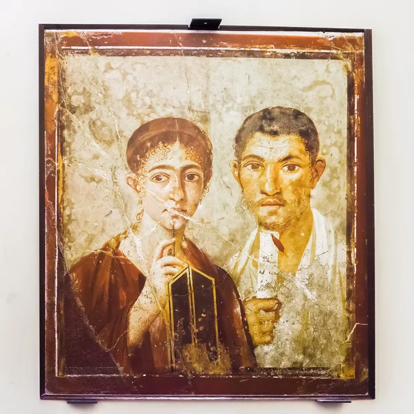 Мбаппе Пакиус Прокул и его жена в Национальном археологическом музее — стоковое фото