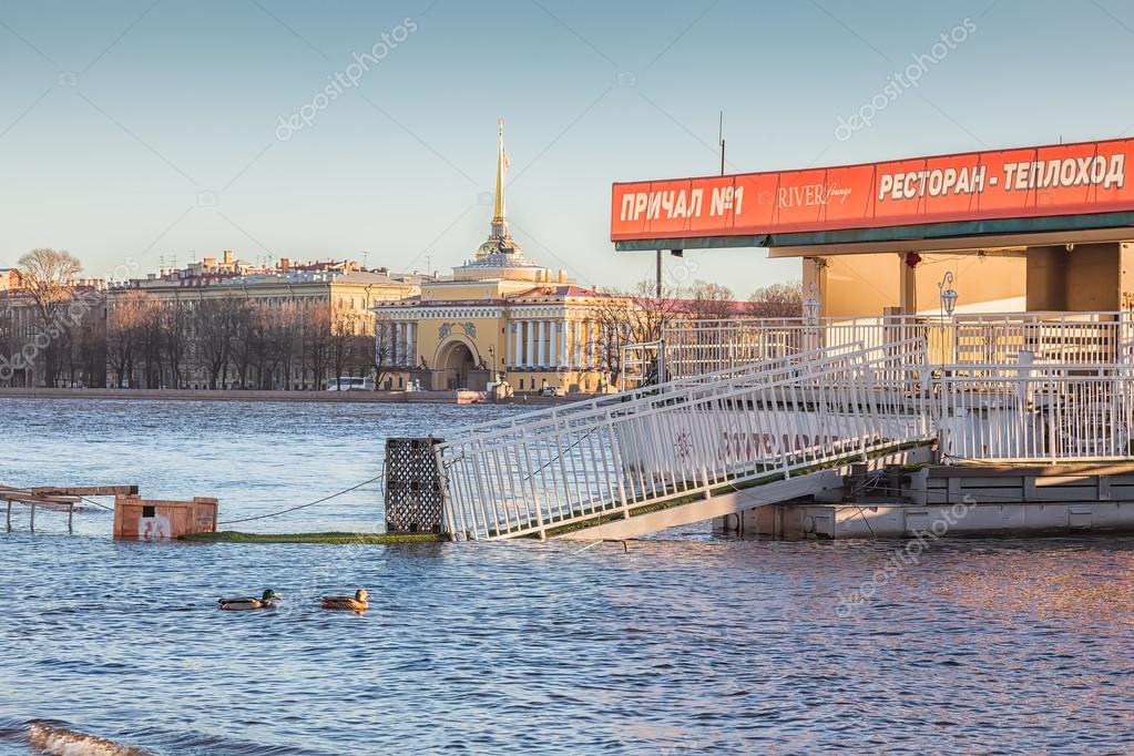 Flood in Saint Petersburg, Russia Stock Editorial Photo © paanna