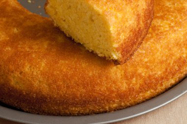 tatlı çörek bütün ve dilimlenmiş