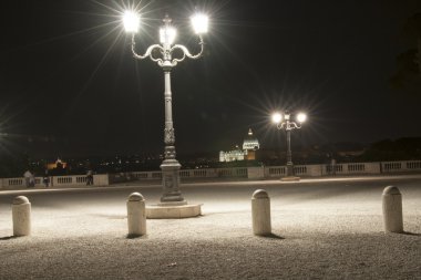 Roma Panorama Pincio gece adlı
