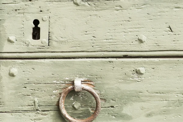 Detalhe de uma porta velha e mediaval — Fotografia de Stock