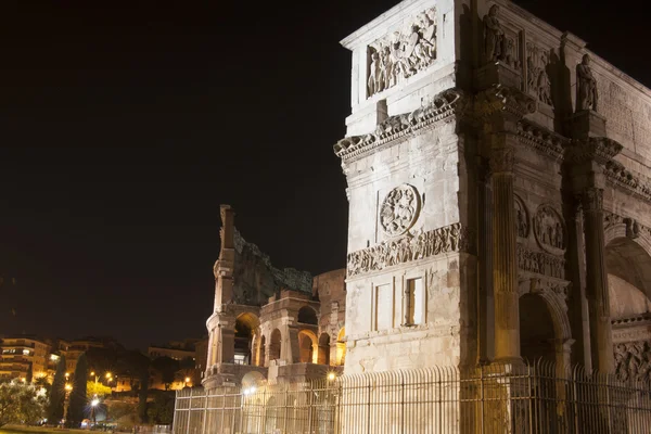 Coliseum at night — Stock Photo, Image