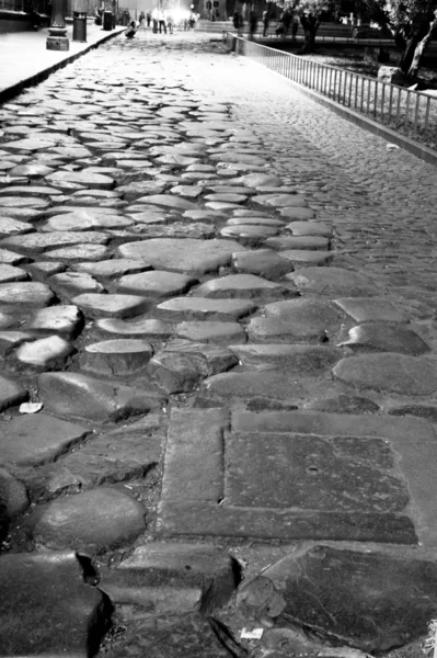 Cobblestones ile Roma yolu — Stok fotoğraf