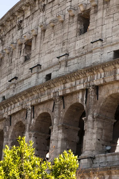 Colosseum gedurende de dag — Stockfoto