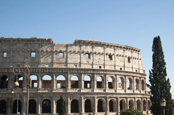 Colosseum gedurende de dag — Stockfoto