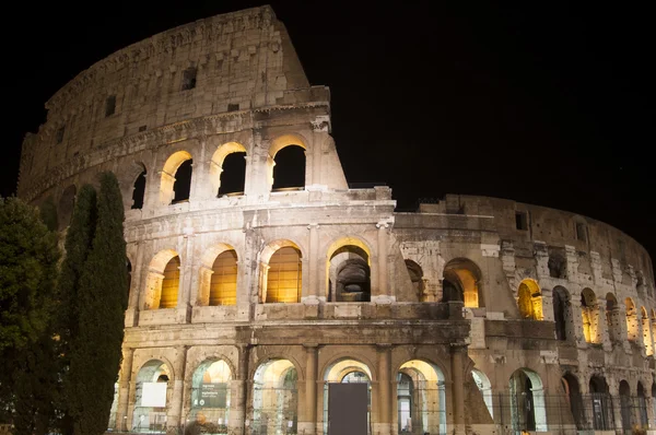 Colosseum nachts — Stockfoto