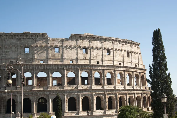 Colosseum gedurende de dag — Stockfoto