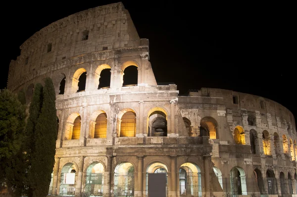 Colosseum nachts — Stockfoto