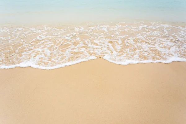 Strand und tropisches Meer — Stockfoto