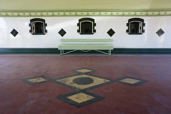 Bilhete Vendendo Janelas Antiga Estação Ferroviária Art Deco Aposentada Townsville — Fotografia de Stock