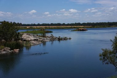 Burdekin Nehri Barajı Queensland, Avustralya 'da suyla dolu..                               