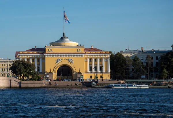 Neva Nehri'nin, St. Pet Admiralty, tarihi binalar