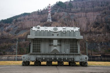 Doğanın bir arka plan üzerinde güç jeneratörleri