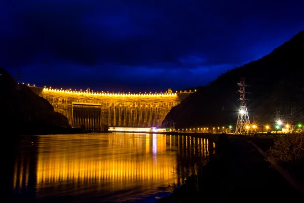 Sayano-Shushenskaya hidroelektrik tesisi, Rusya, hasta Barajı