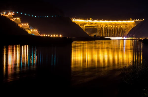 A represa da usina hidrelétrica de Sayano-Shushenskaya, Rússia, doente Imagem De Stock