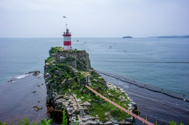 Yalnız bir kayaya - Basargin, deniz feneri E eski deniz feneri
